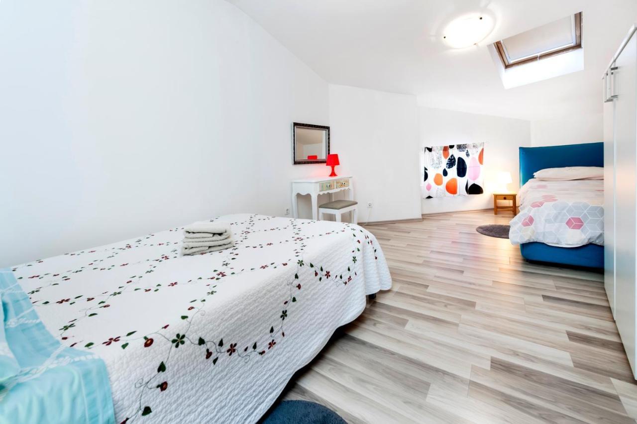 Sea View Apartment Rovinj Eksteriør bilde